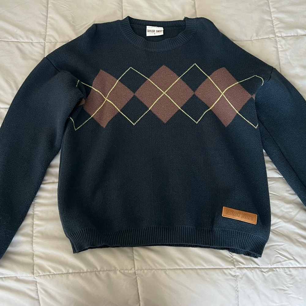 Taylor Swift Women’s Crewneck Sweater - Black and Brown Argyle